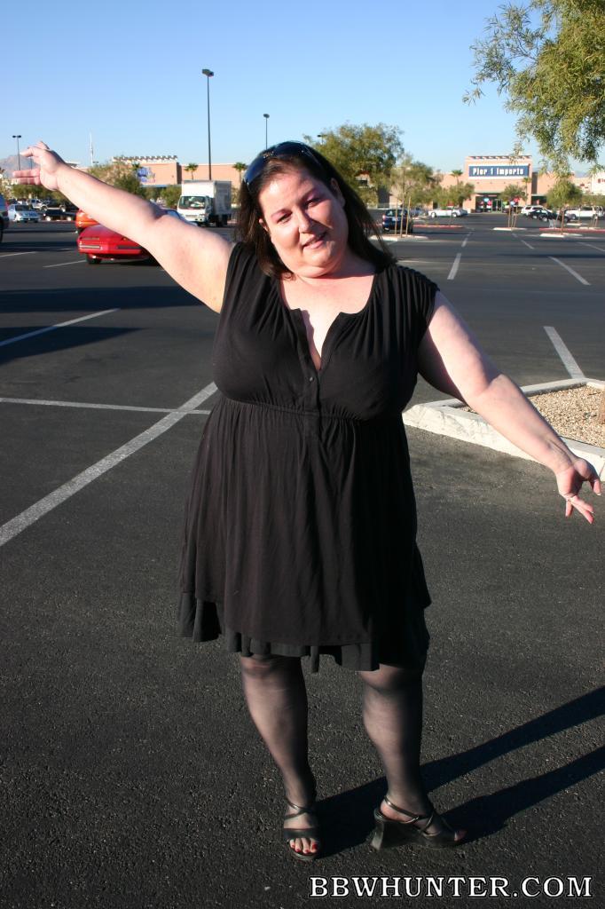 Sassy exclusive retro plumper revealing her huge rack